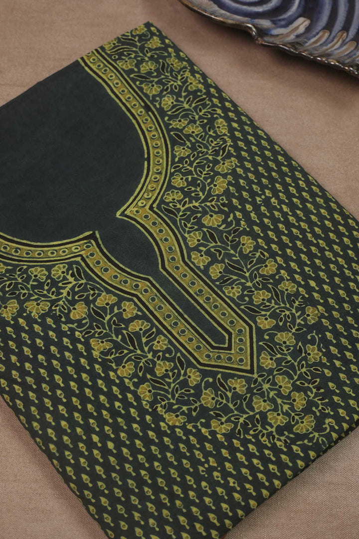 Ajrak Kaftan Fabric - Matkatus 