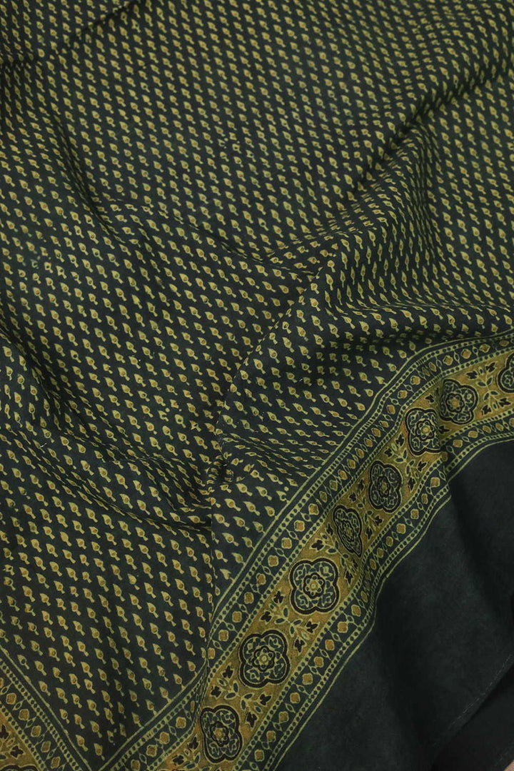 Ajrak Kaftan - Matkatus 