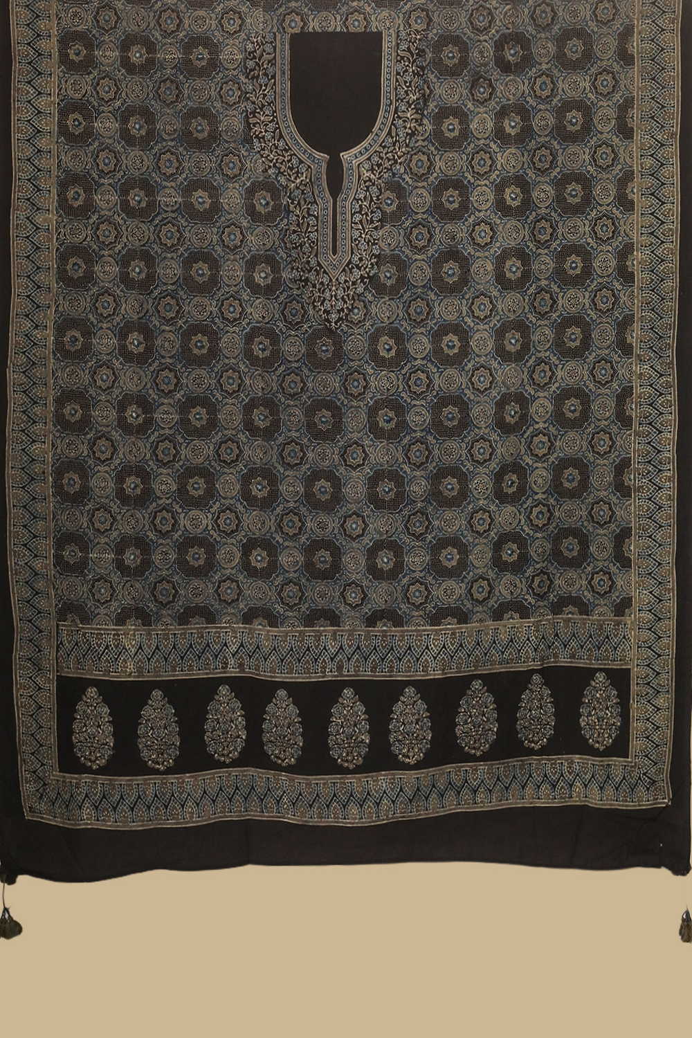 Ajrak Kaftan Fabric - Matkatus 
