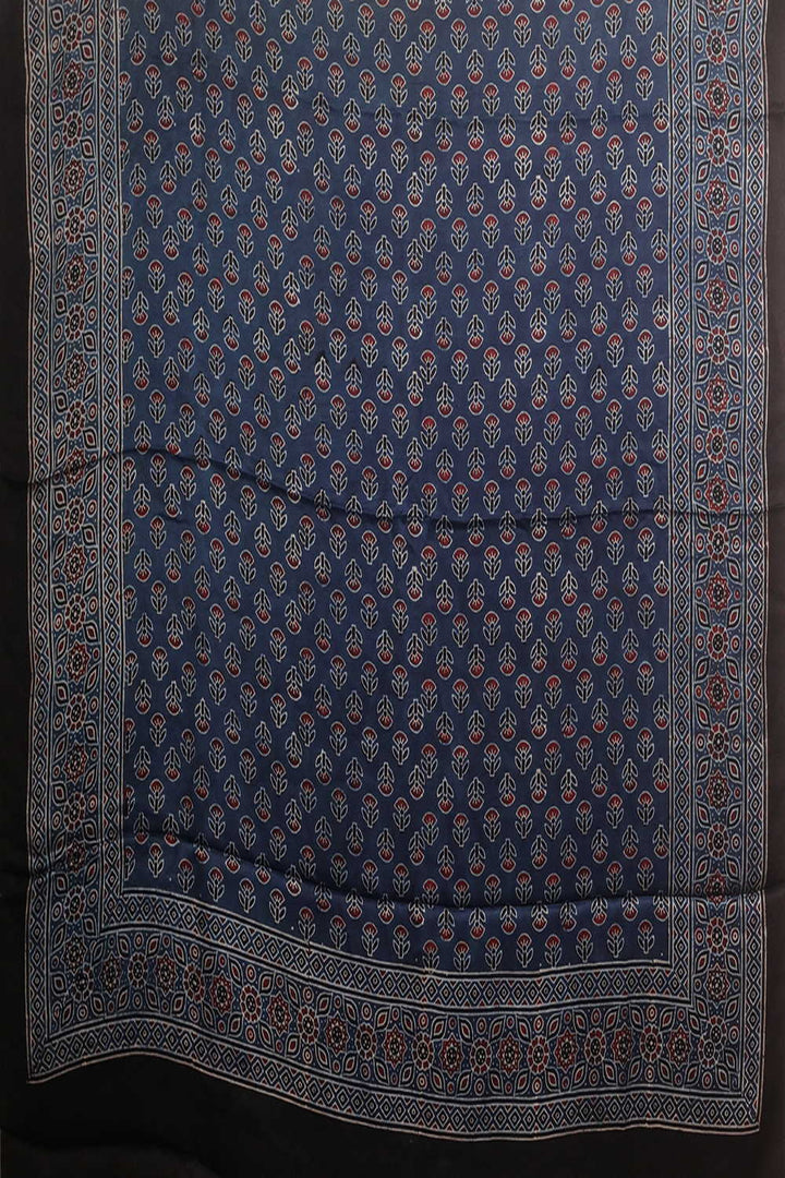 Ajrak Suits - Matkatus