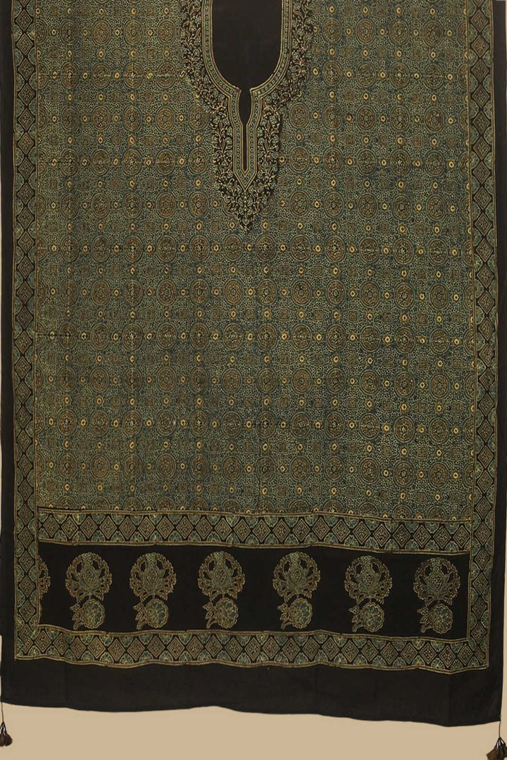Ajrak Kaftan - Matkatus 