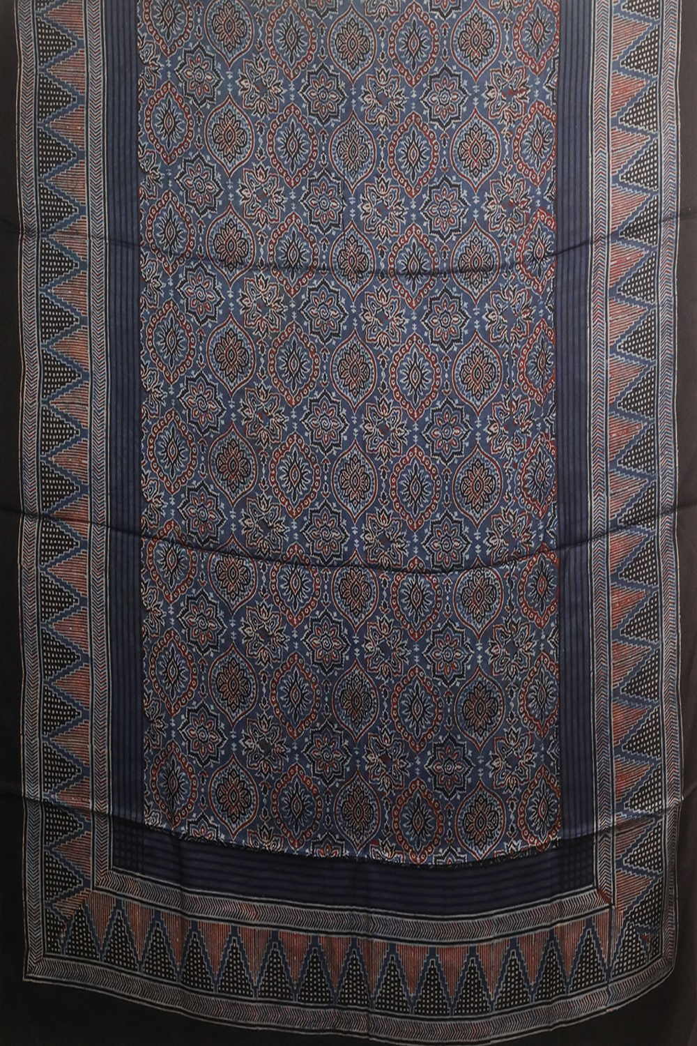 Ajrak Suits - Matkatus