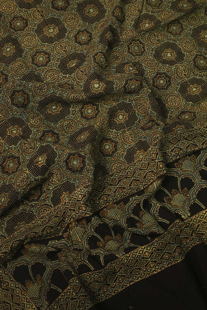 Ajrak Kaftan Fabric - Matkatus 