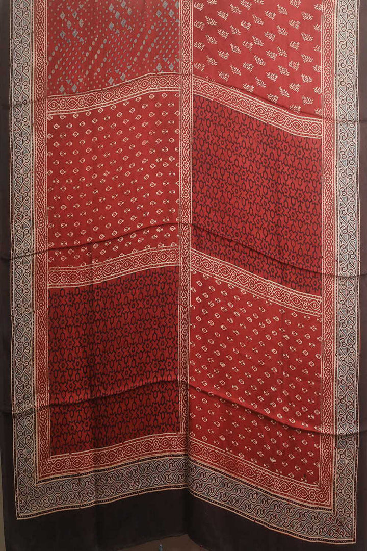 Ajrak Suits - Matkatus