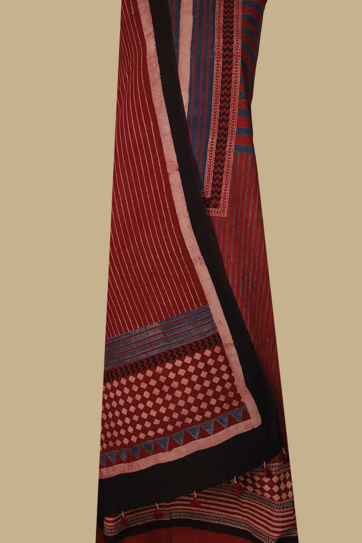 Ajrak Suits - Matkatus 