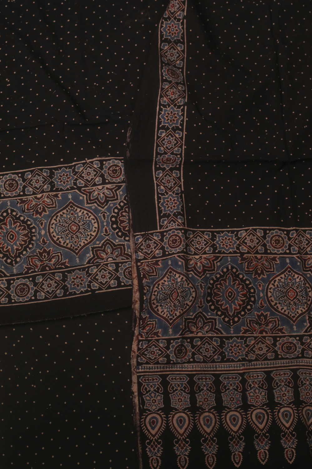 Unstitched Suits - Matkatus 