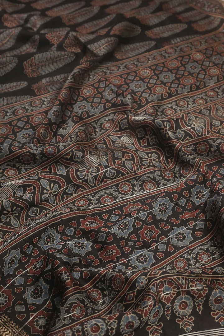 Sarees - Matkatus 
