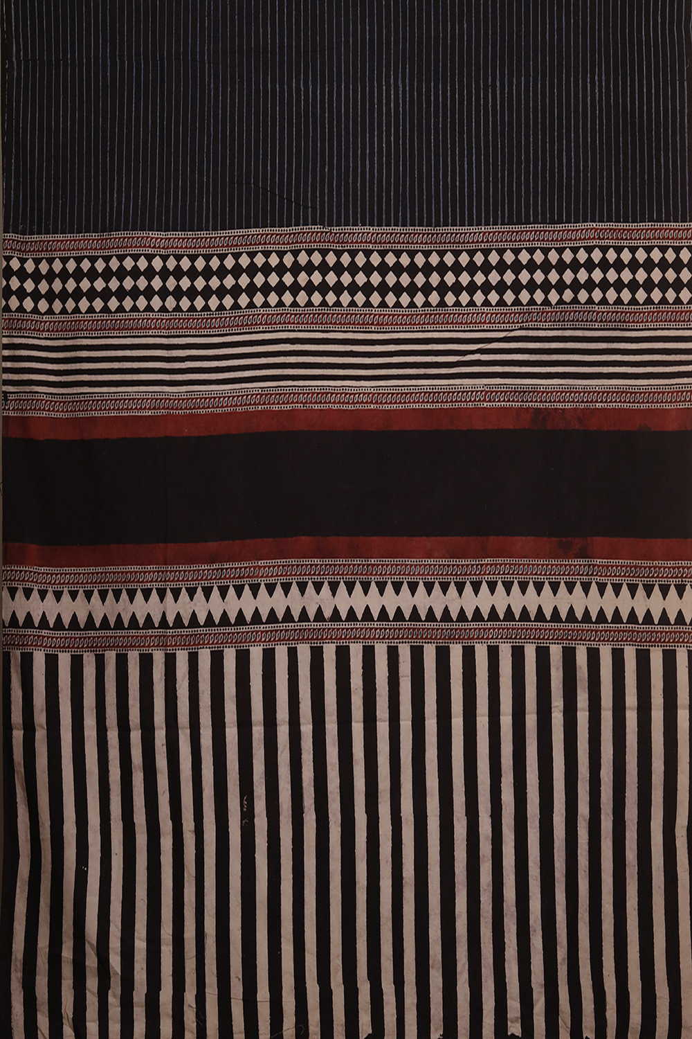 Ajrak Suits - Matkatus 