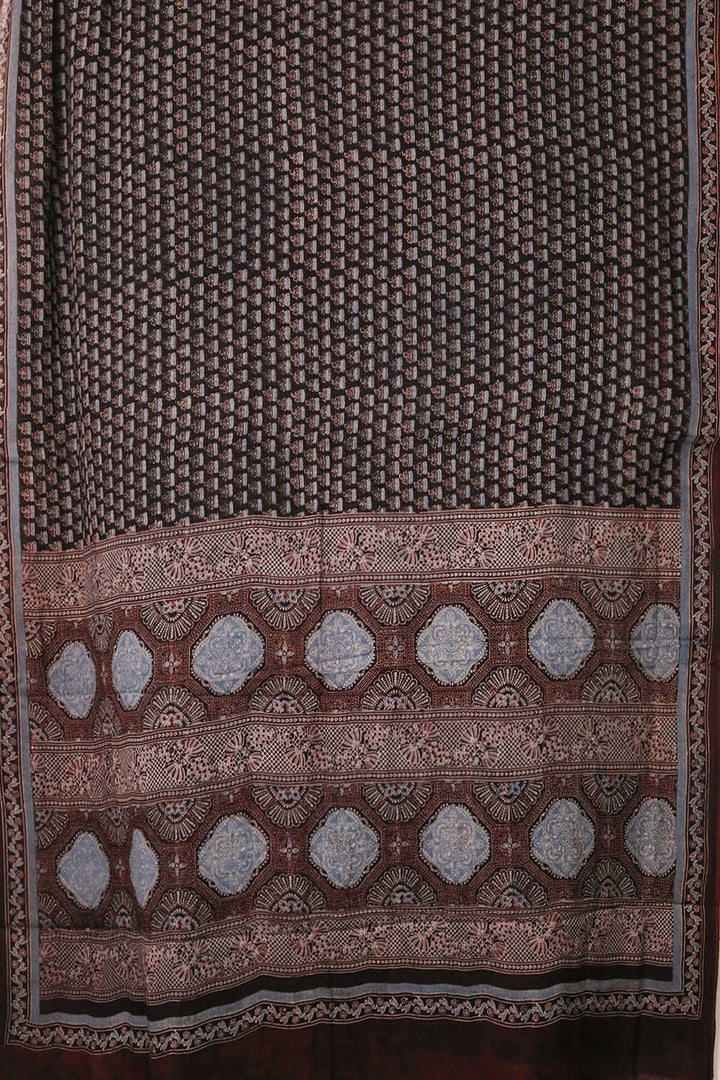 Sarees - Matkatus 