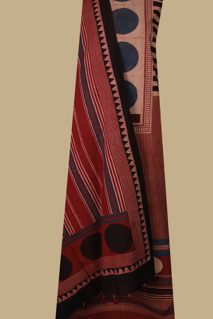 Ajrak Suits - Matkatus 