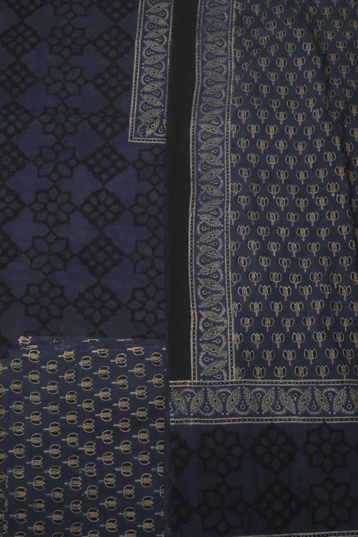 Unstitched Suits - Matkatus 