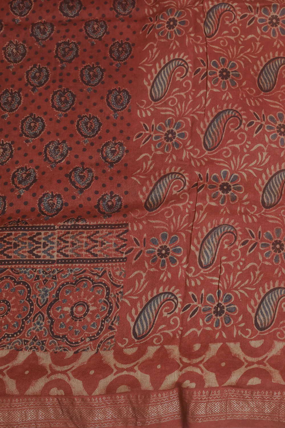 Ajrak Sarees - Matkatus 