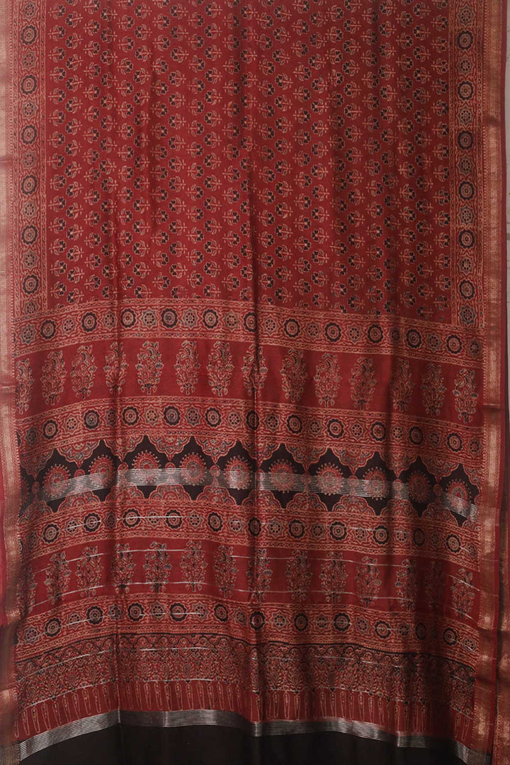 Sarees - Matkatus 