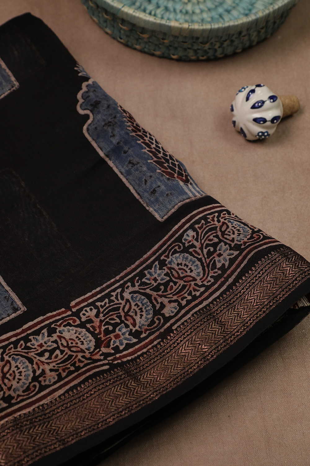 Ajrak Saree - Matkatus 