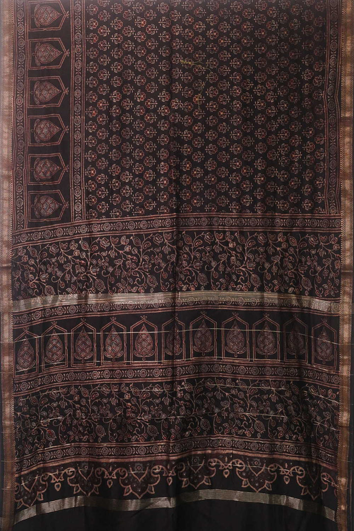 Sarees - Matkatus 