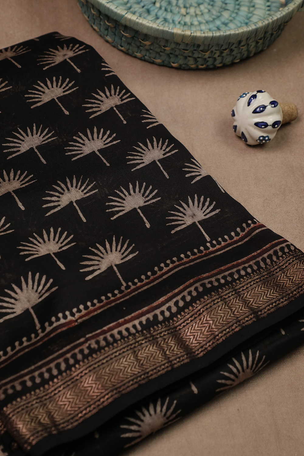 Ajrak Saree - Matkatus 