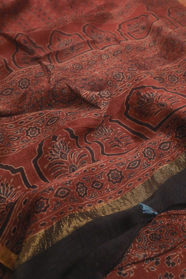 Sarees - Matkatus 
