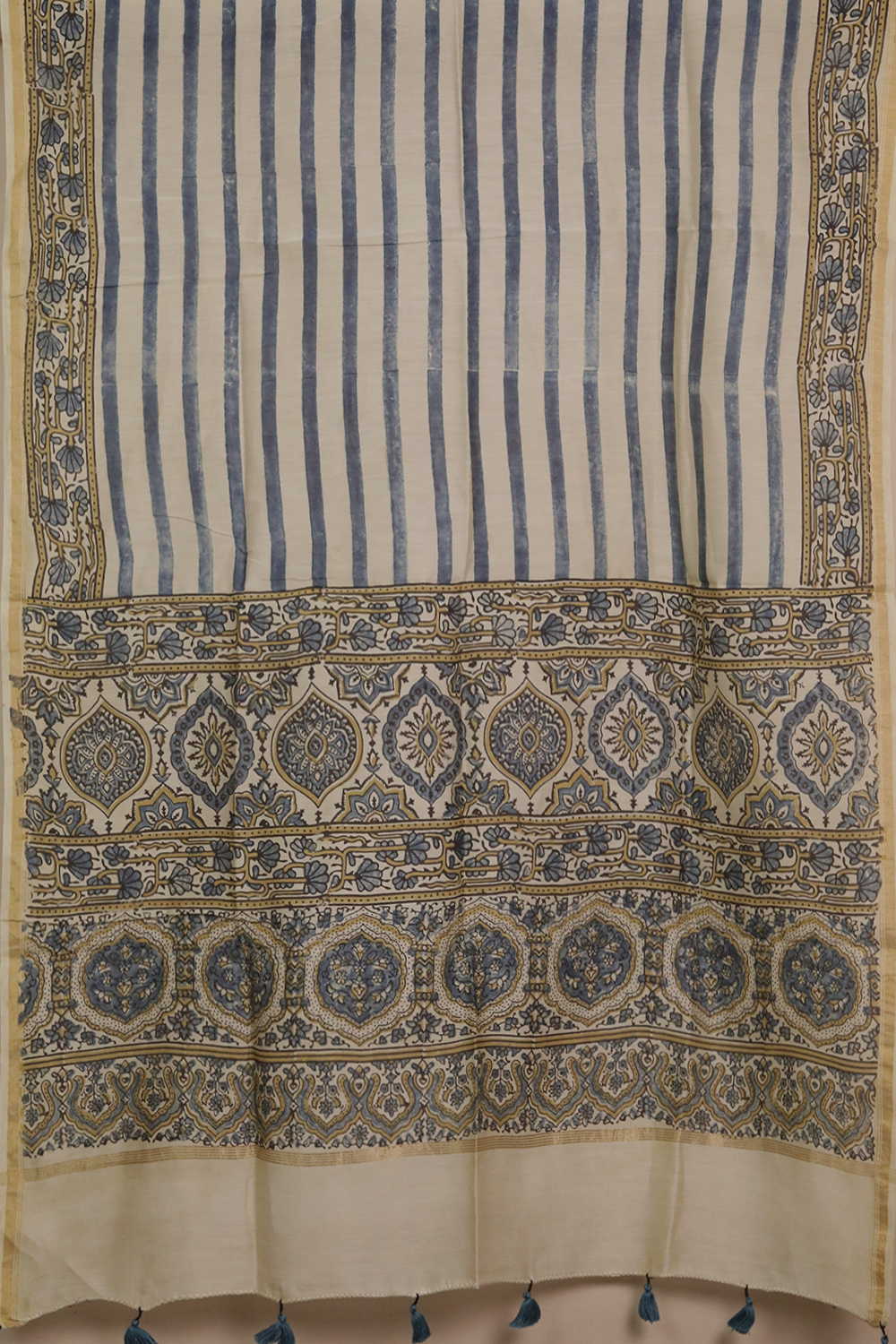 Top & Dupatta - Matkatus 