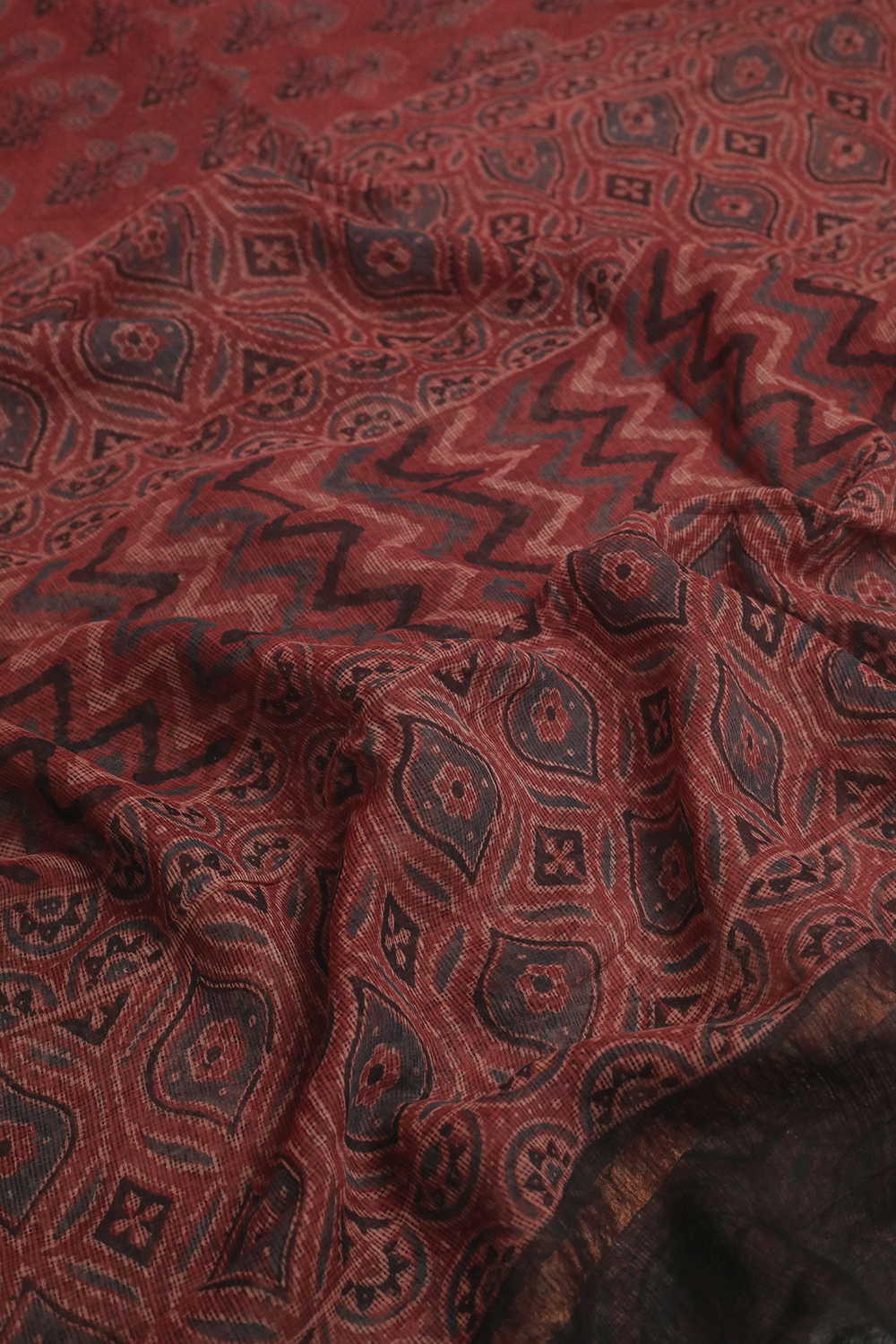Ajrak Sarees - Matkatus 