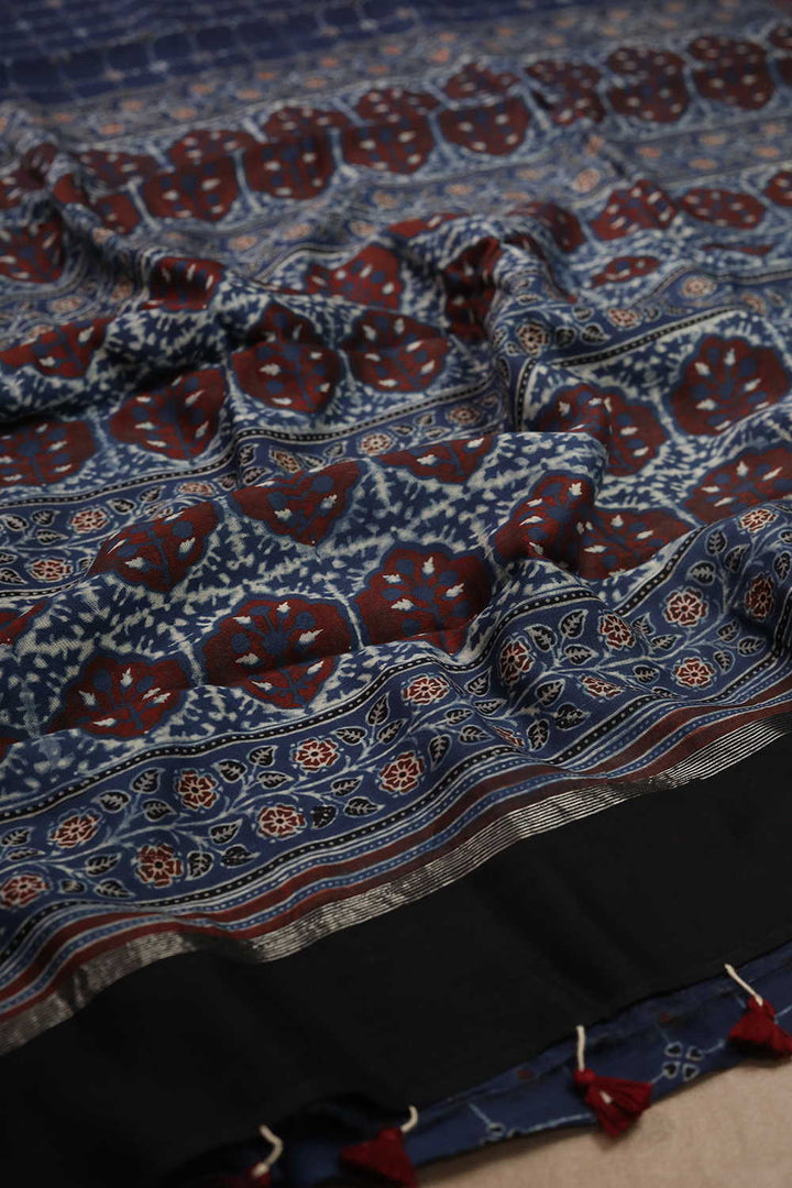 Sarees - Matkatus