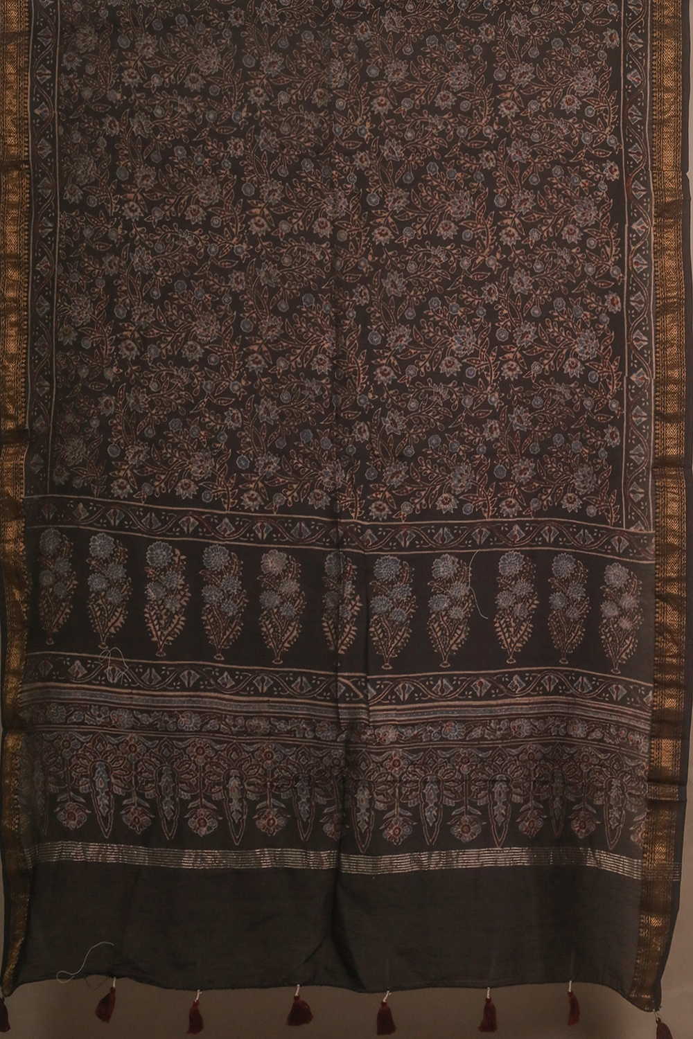Unstitched Suits - Matkatus 