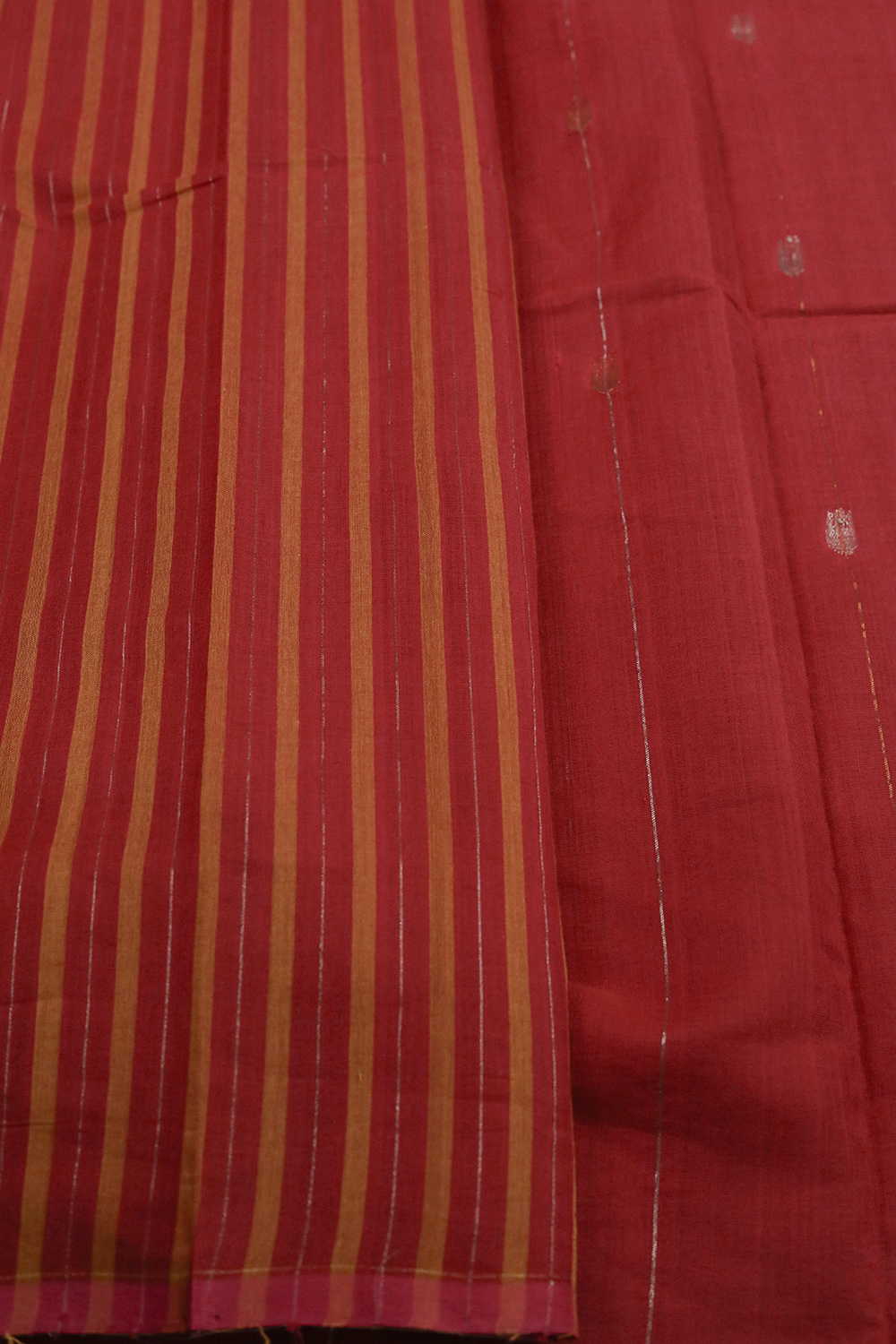 Handwoven Cotton Saree - Matkatus 
