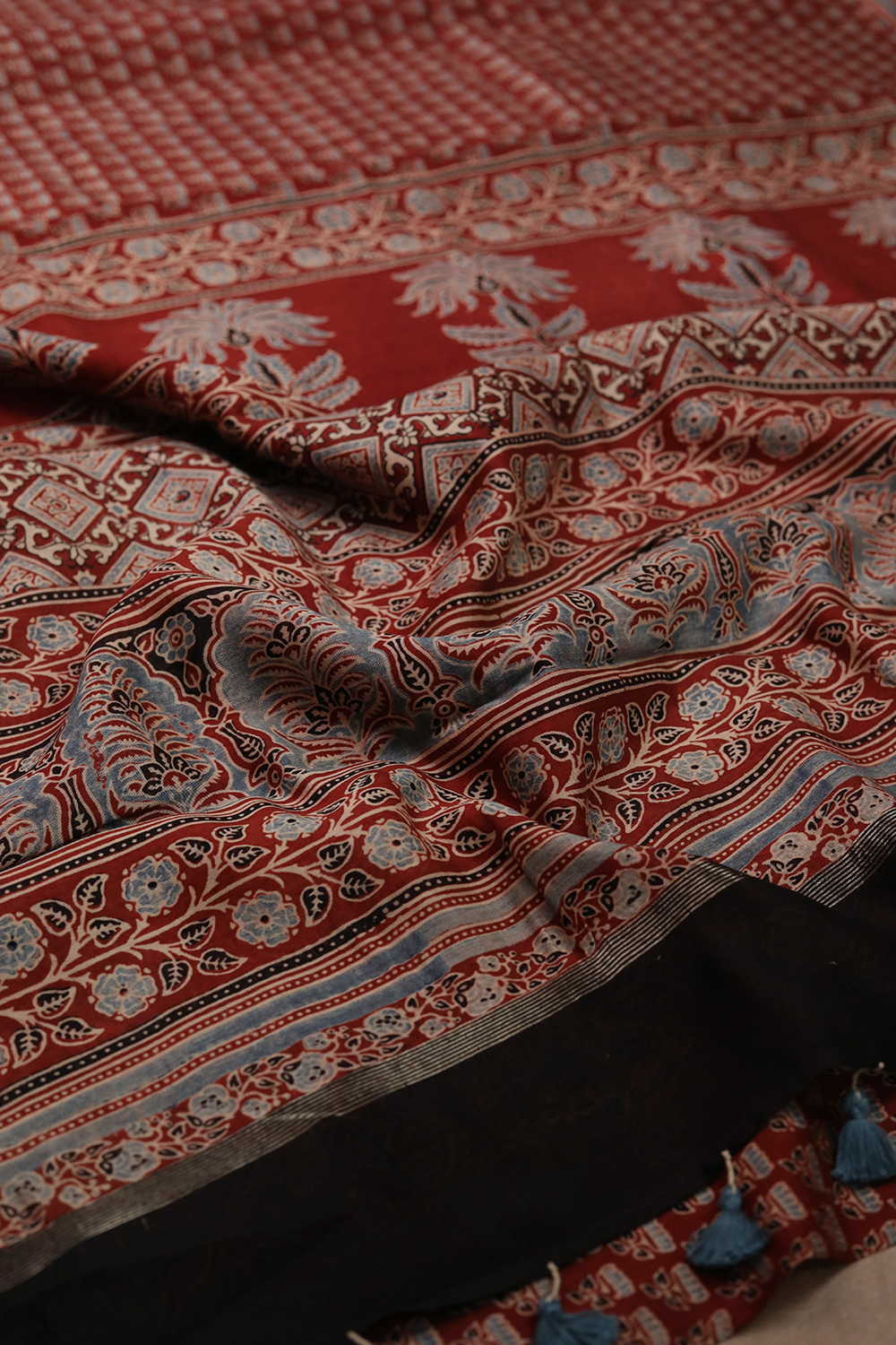 Sarees - Matkatus