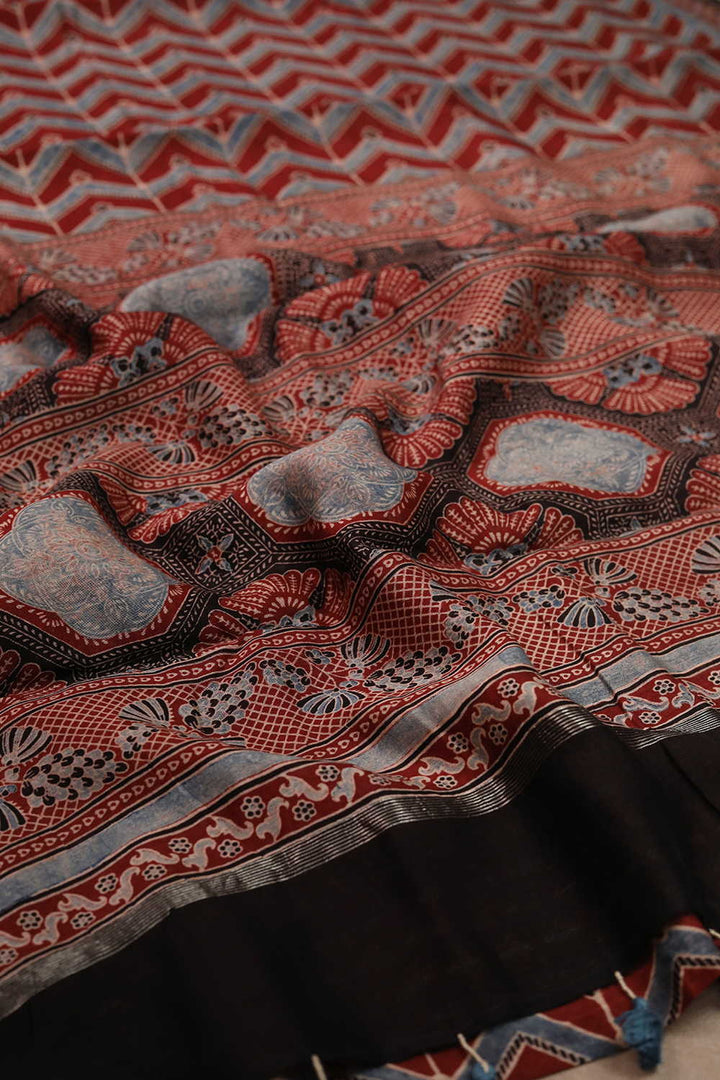 Sarees - Matkatus