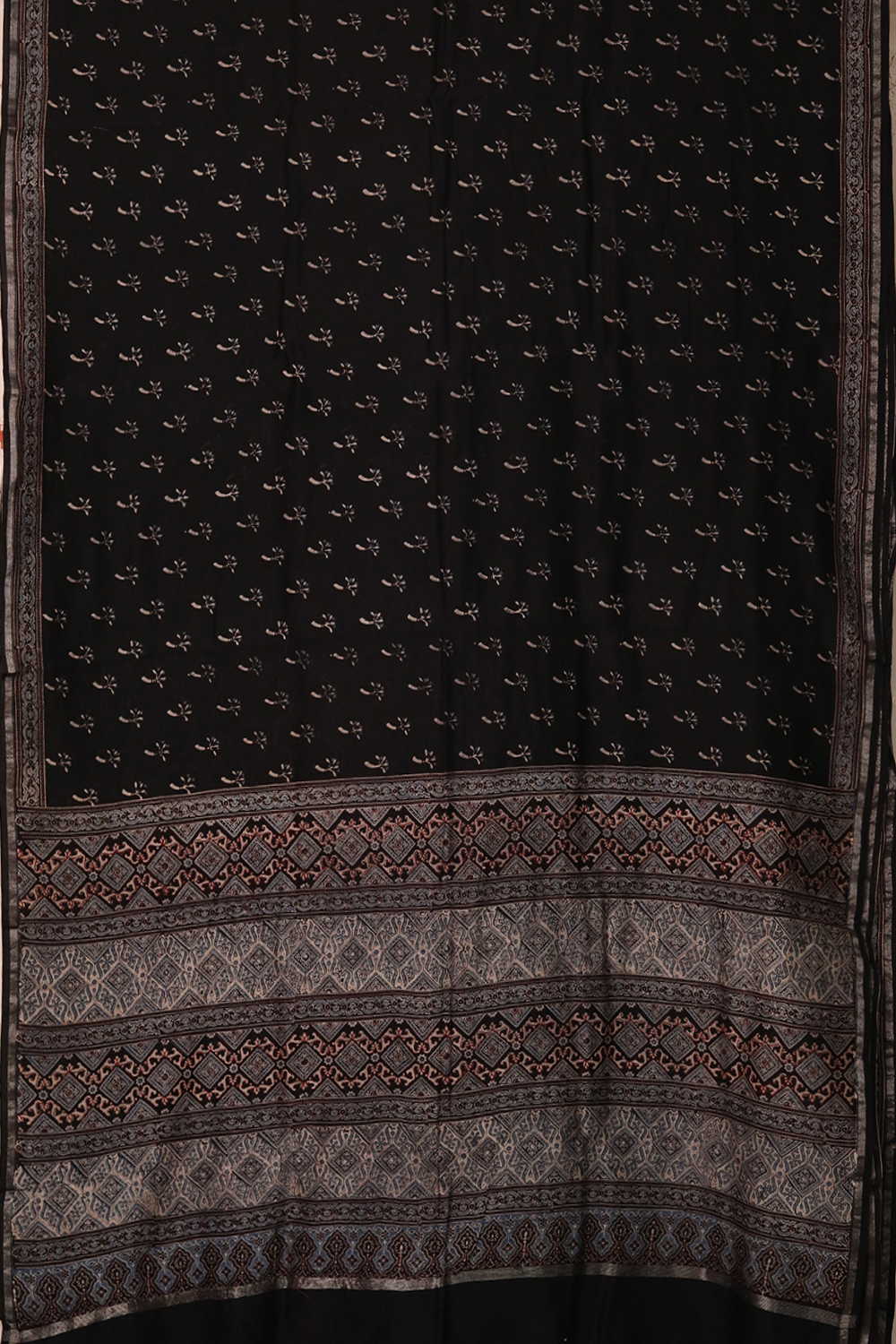 Ajrak Sarees - Matkatus 