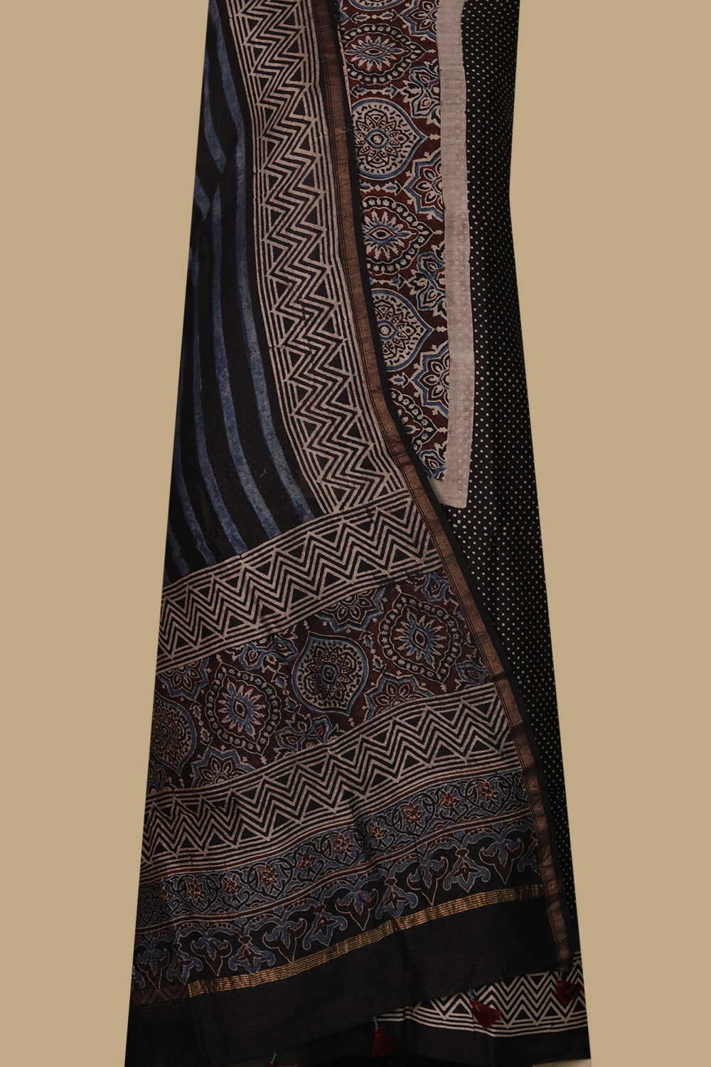 Top & Dupatta - Matkatus 