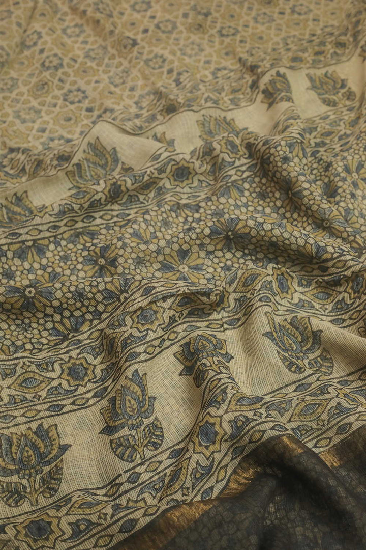 Ajrak Sarees - Matkatus 