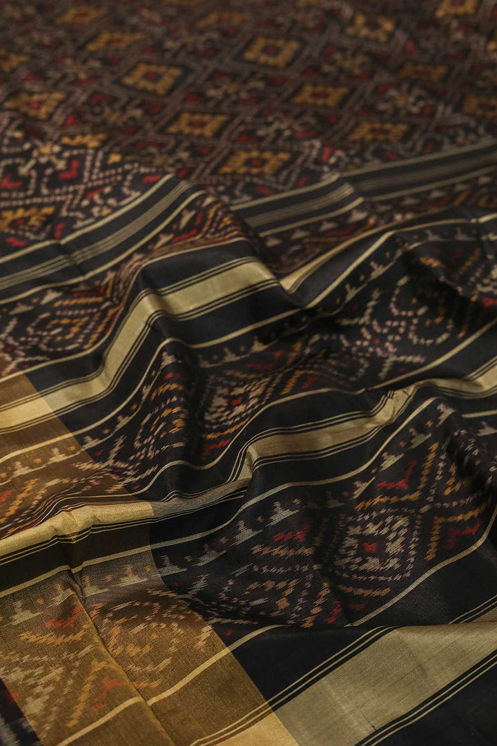 Sarees - Matkatus 