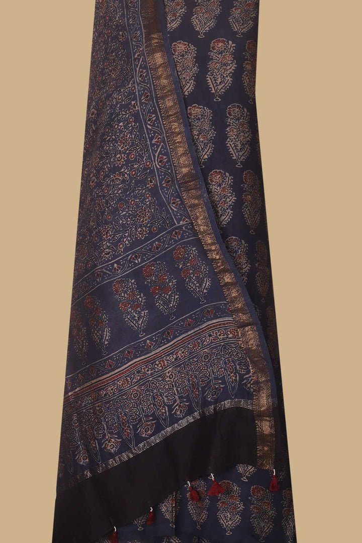 Ajrak Suits - Matkatus 