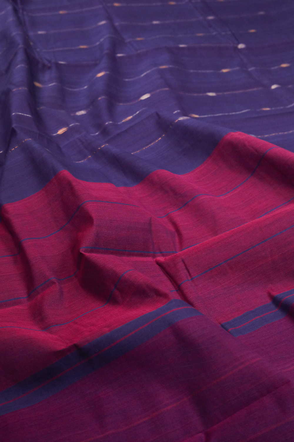 Handwoven Cotton Saree - Matkatus 