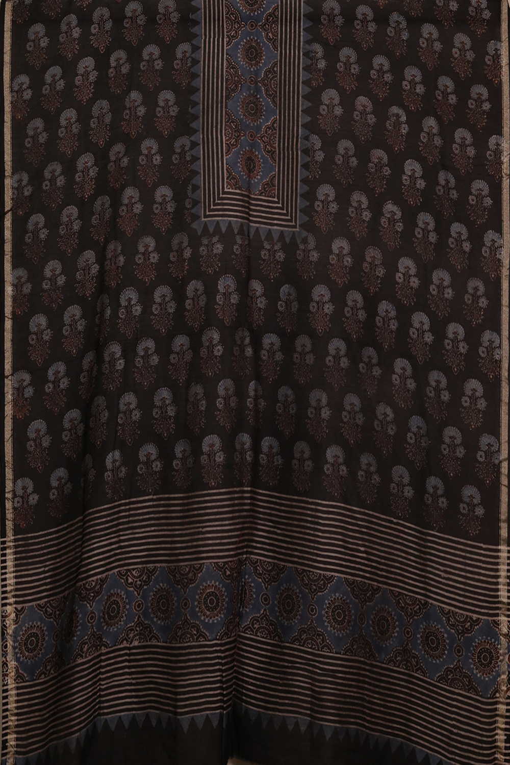 Ajrak Suits - Matkatus 