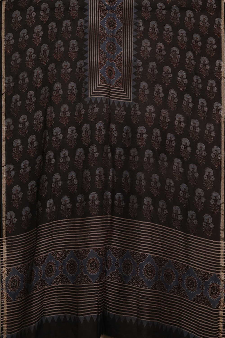 Ajrak Suits - Matkatus 