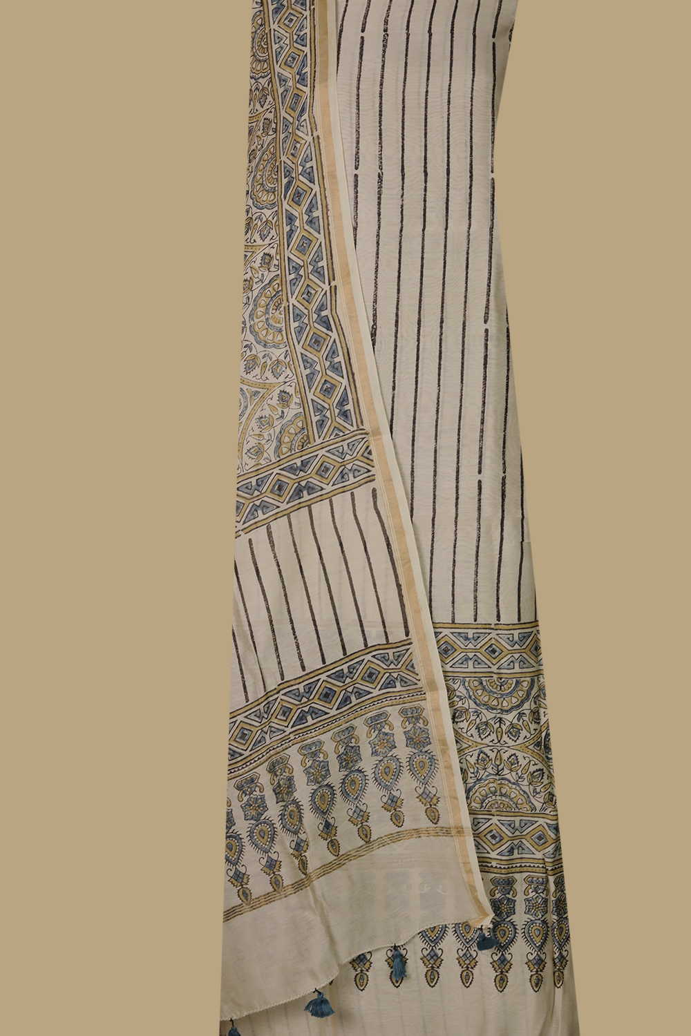 Top & Dupatta - Matkatus 
