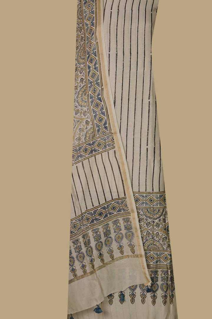 Top & Dupatta - Matkatus 