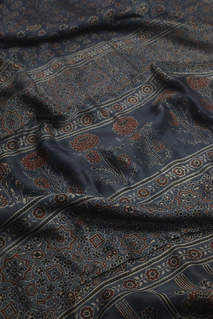 Sarees - Matkatus 
