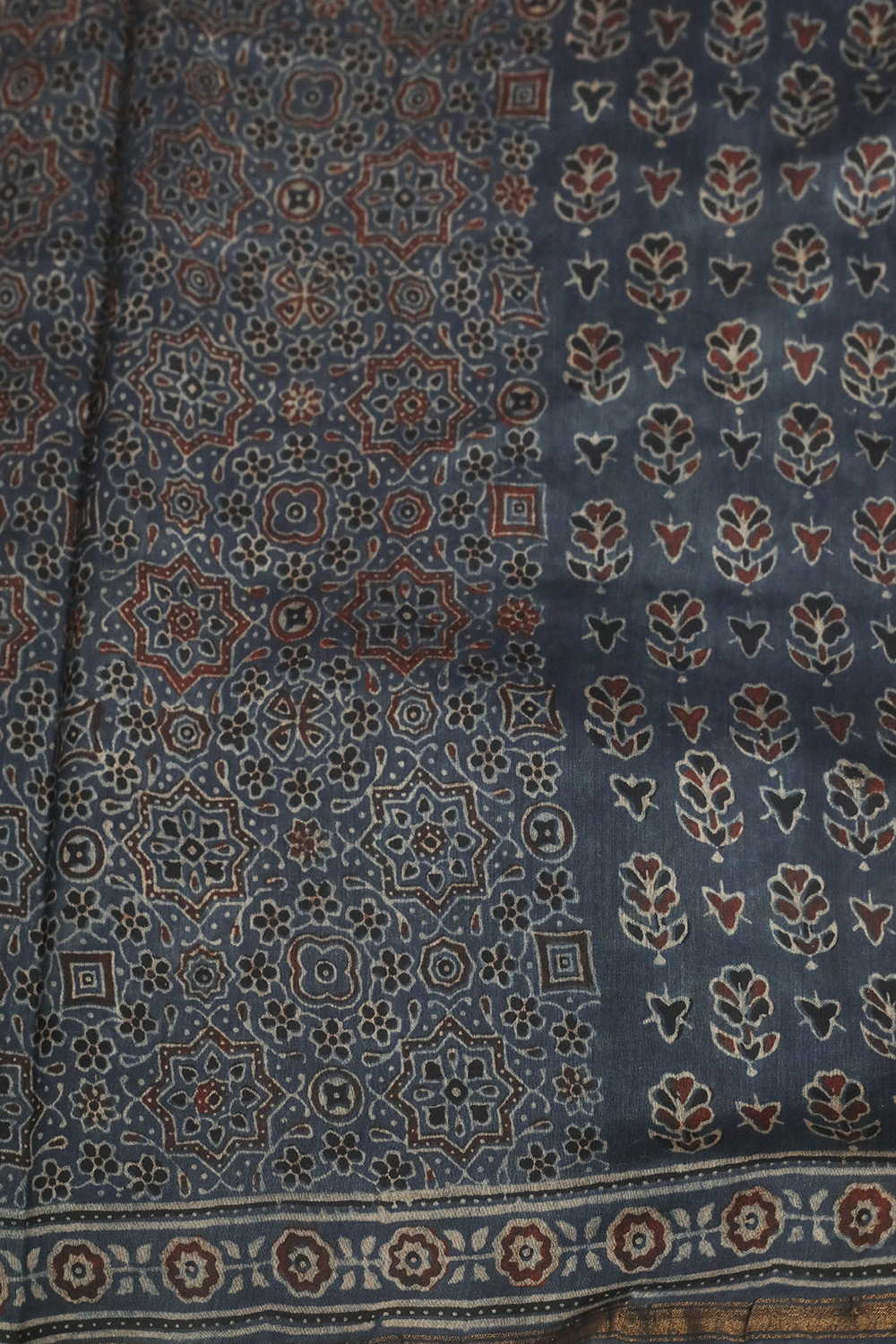 Ajrak Sarees - Matkatus 