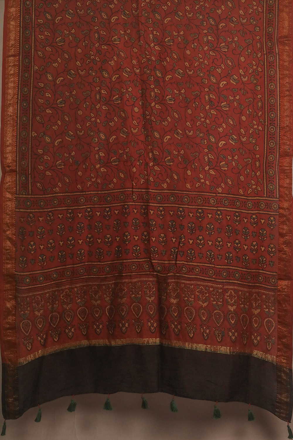 Unstitched Suits - Matkatus 