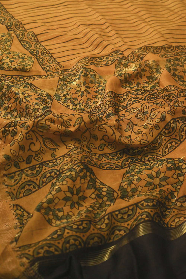 Sarees - Matkatus