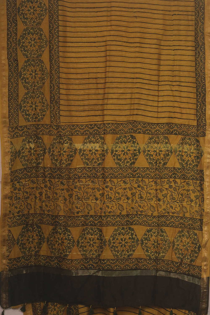 Ajrak Sarees - Matkatus