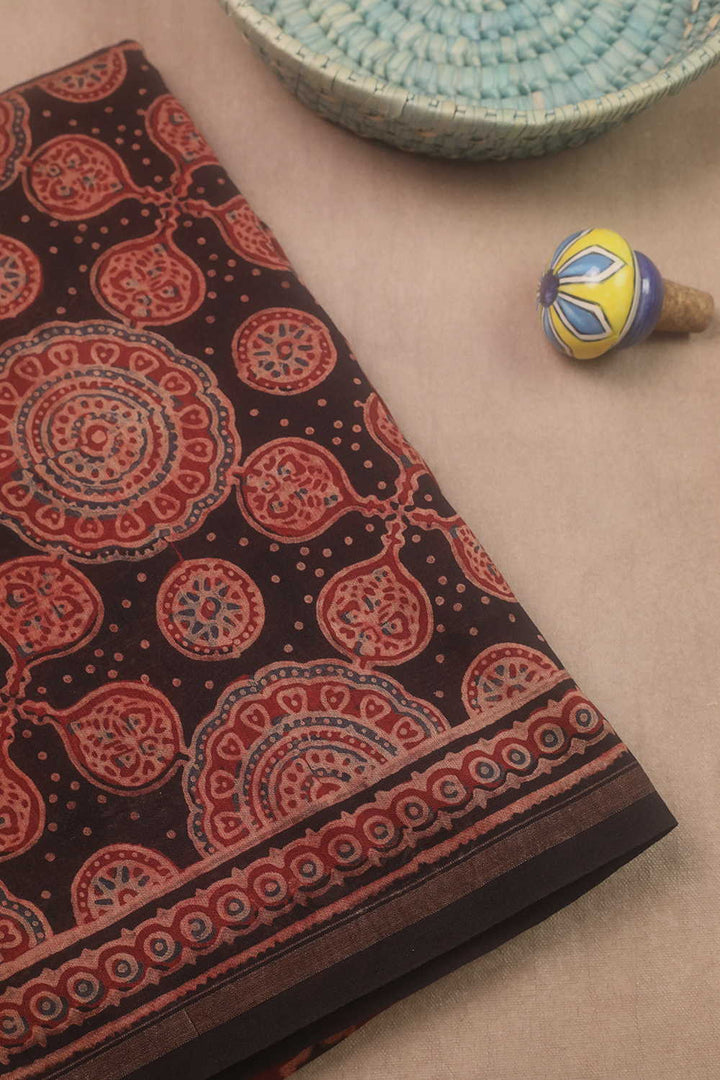 Sarees - Matkatus 