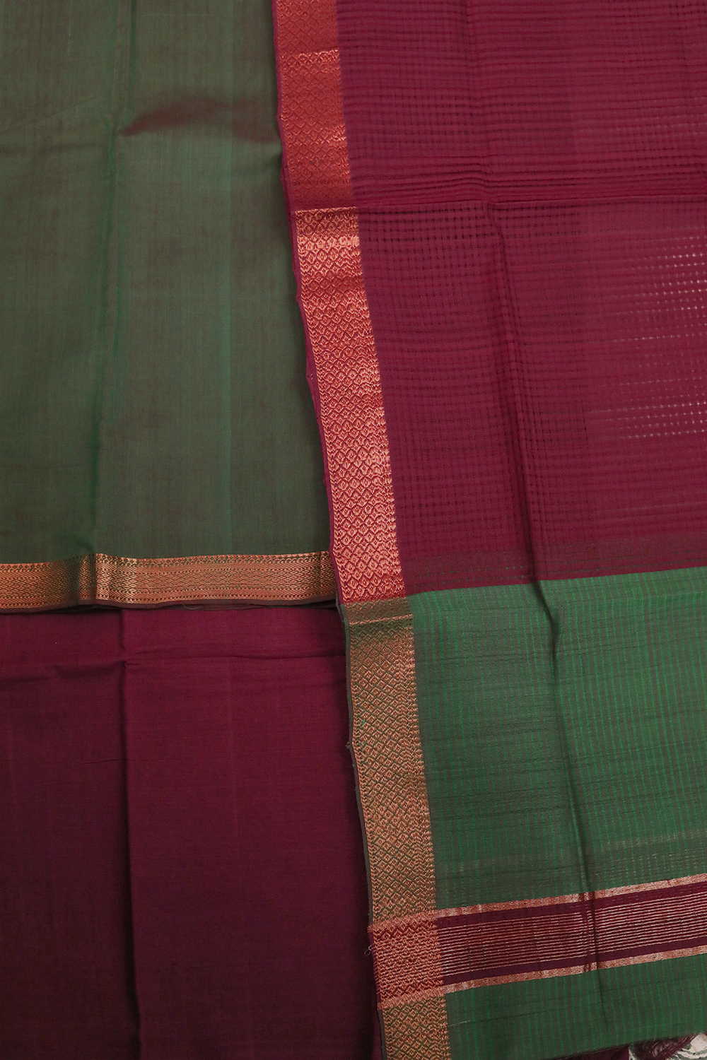 Unstitched Suits - Matkatus 