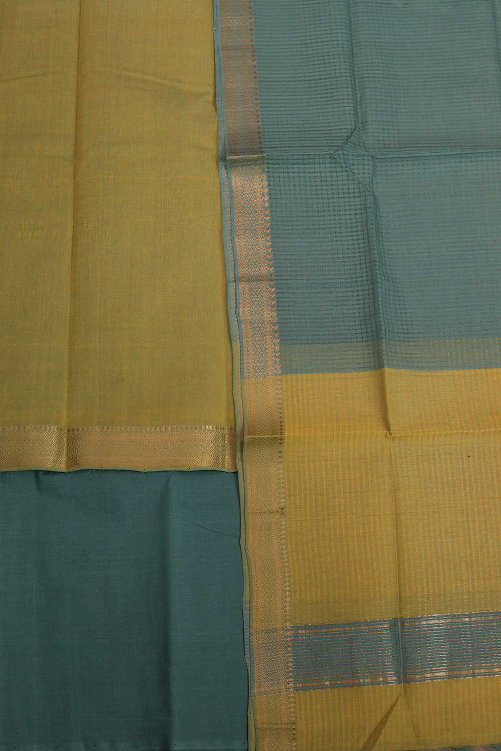 Unstitched Suits - Matkatus 