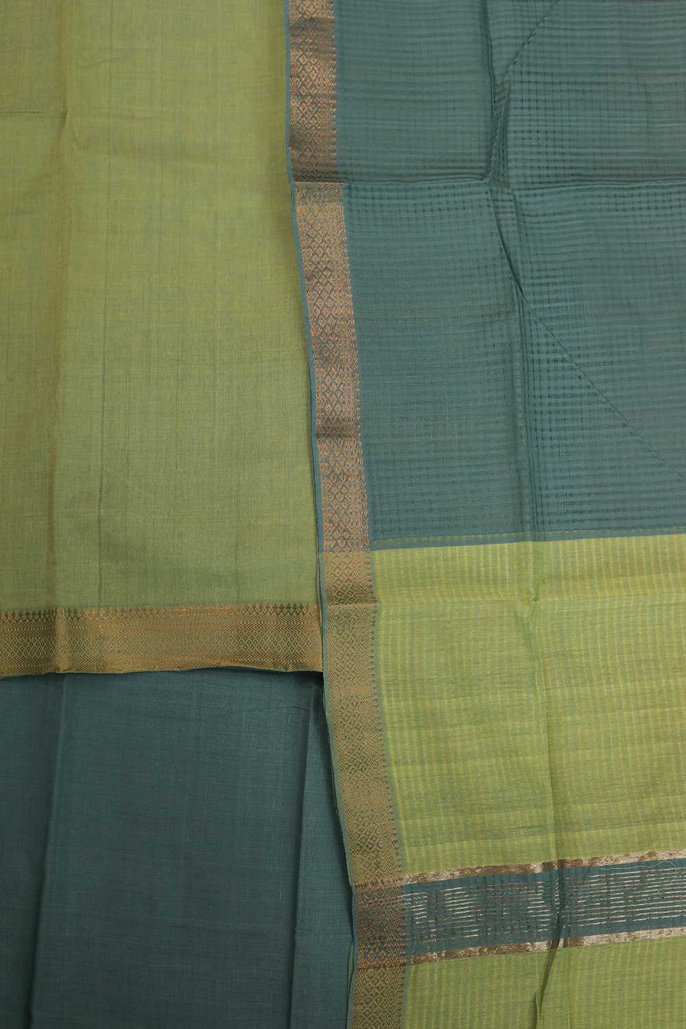Unstitched Suits - Matkatus 