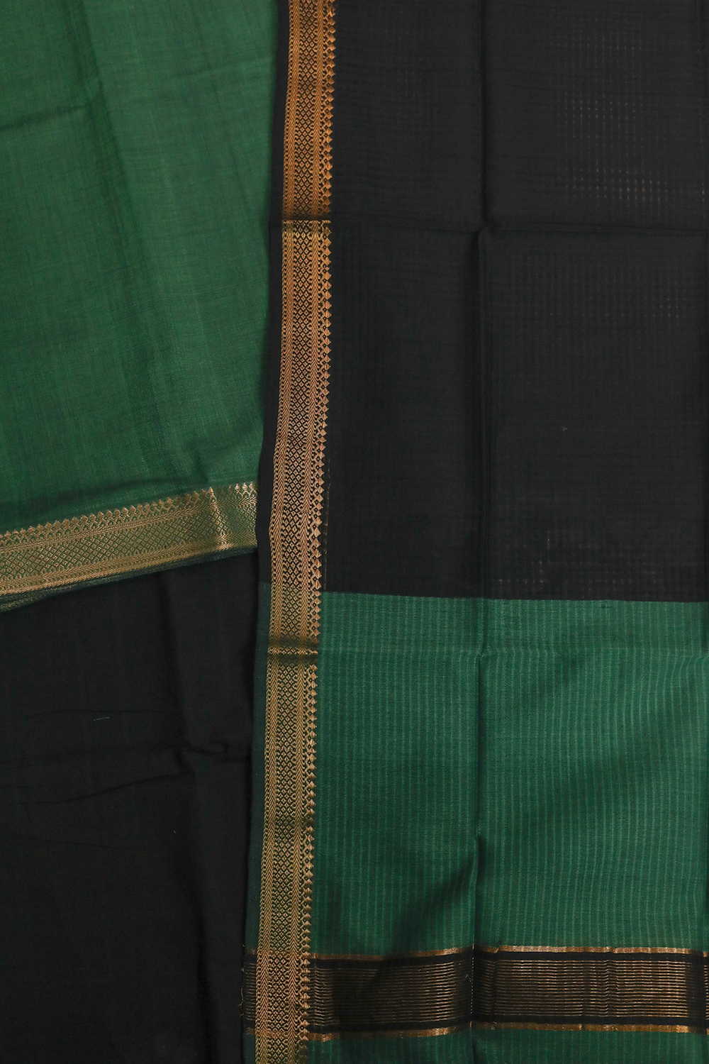 Unstitched Suits - Matkatus 