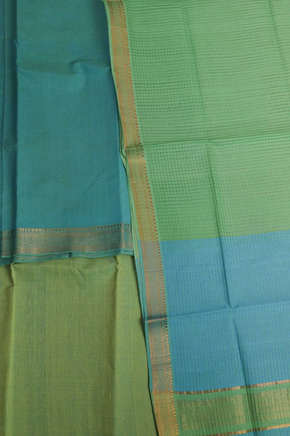 Unstitched Suits - Matkatus 