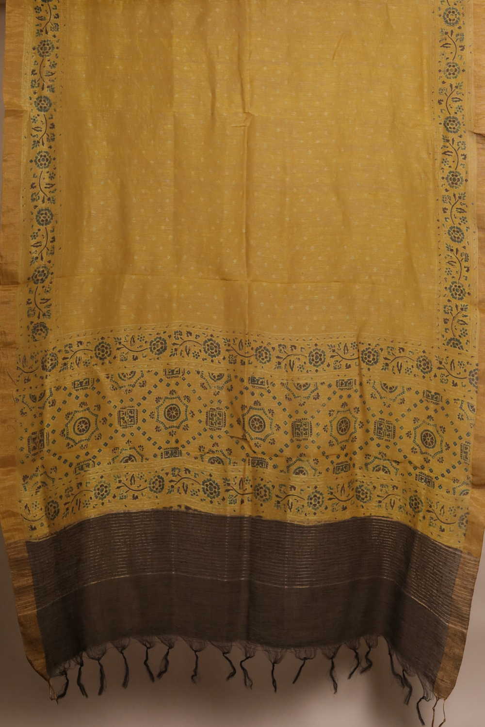 Ajrak Linen Top & Dupatta - Matkatus 